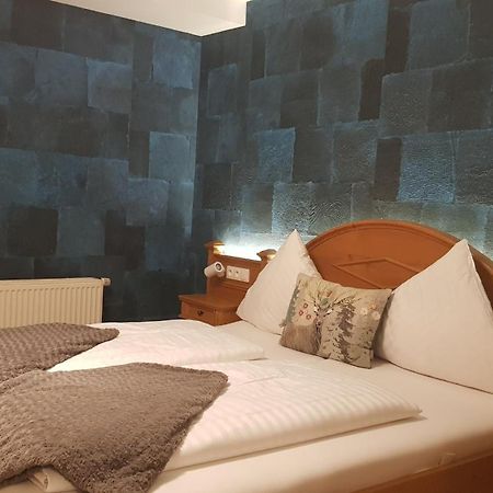 โอสเตลรี เล บาฌเนล Hotel แซ็งต์-มารี-โอ-มีน ภายนอก รูปภาพ